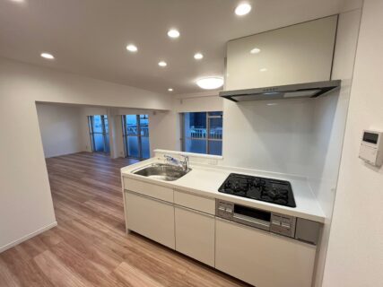 神奈川県横浜市磯子区マンション